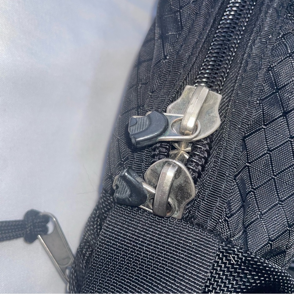 Vintage Oakley Icon 3.0 Tactical Backpack Y2K Black Nylon Skull Rare Streetwear - Picture 9 of 10